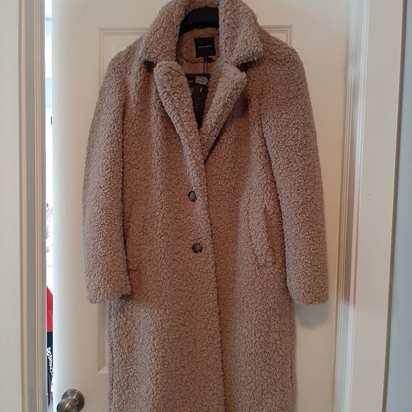 NWT Sherpa Coat - Picture 2 of 3